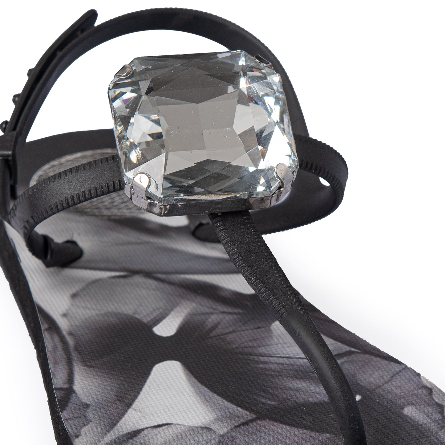 DIAMOND BLACK SANDAL
